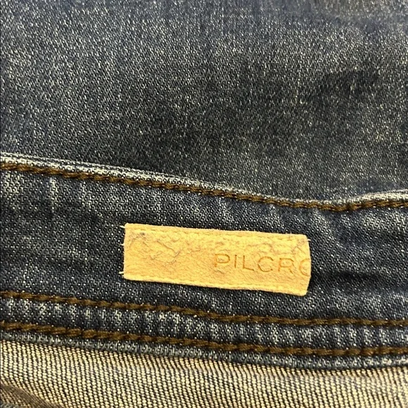 Anthropologie Pilcro slim cropped boyfriend jeans with accent design Size 28 EUC - Picture 7 of 11